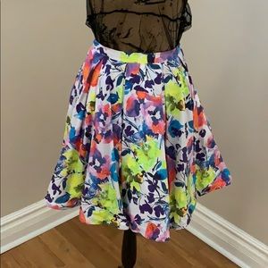 Alice +Olivia Skirt - Bright and feminine!!